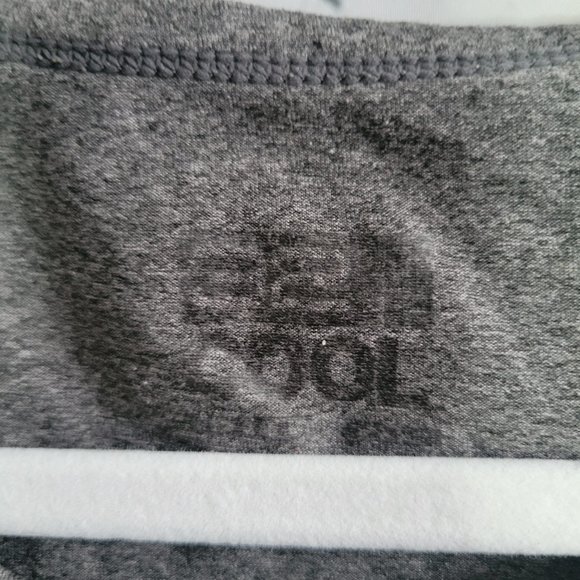 Grey "dry fit" style t-shirt - Picture 4 of 7